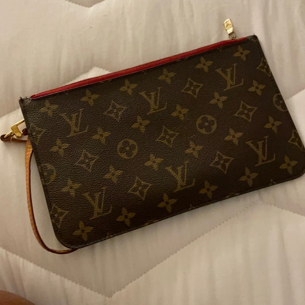 LOUIS VUITTON NEVERFULL WRISTLET